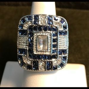 Silver filled cocktail ring w/Blue &White crystals